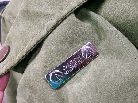 Magnettinen nimikyltti